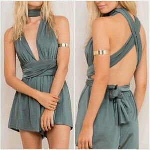 ONE WAY NWT LF "Multi-look" Sage romper Size 8